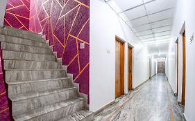 Hotel Gouri Inn